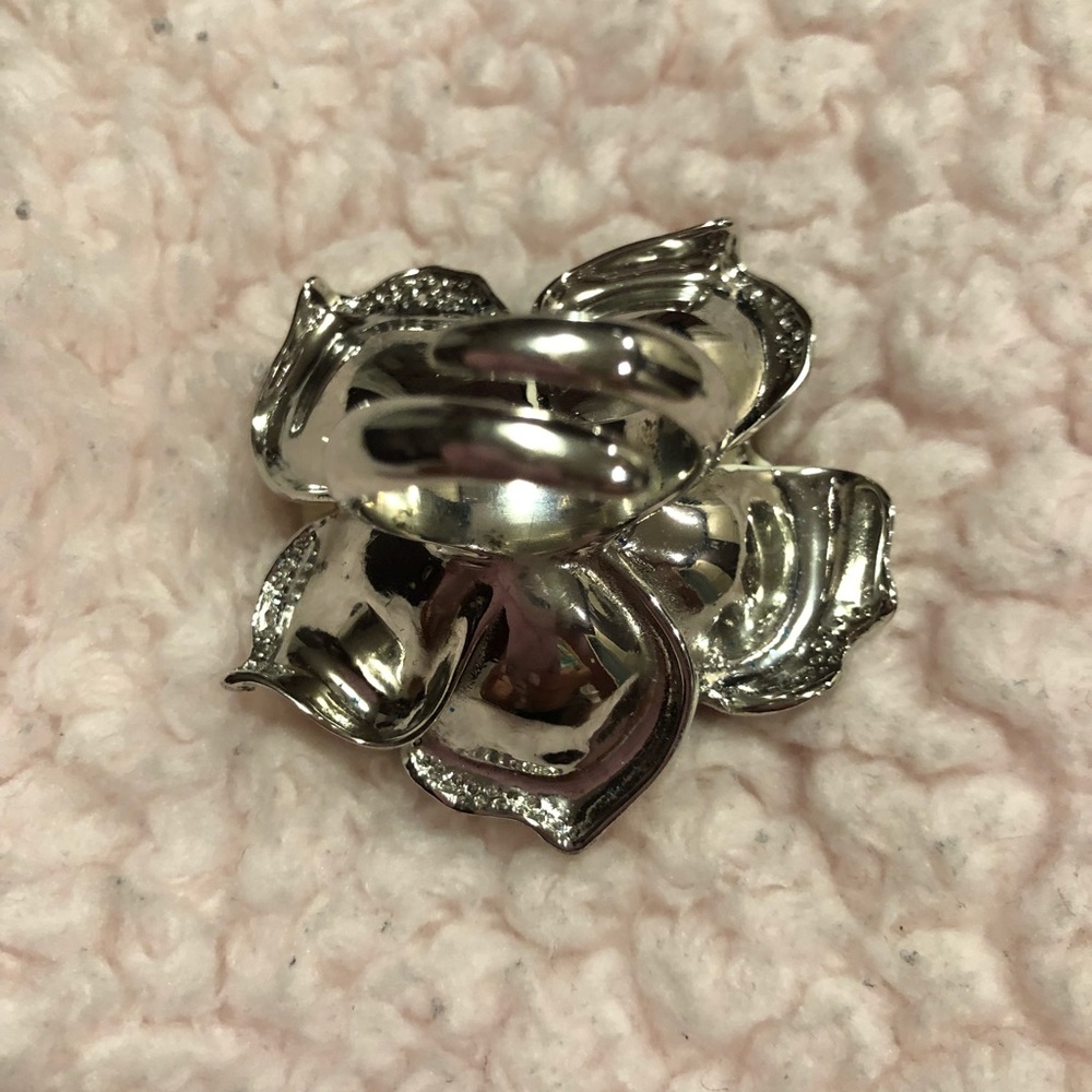 Ring - Picture 4 of 4